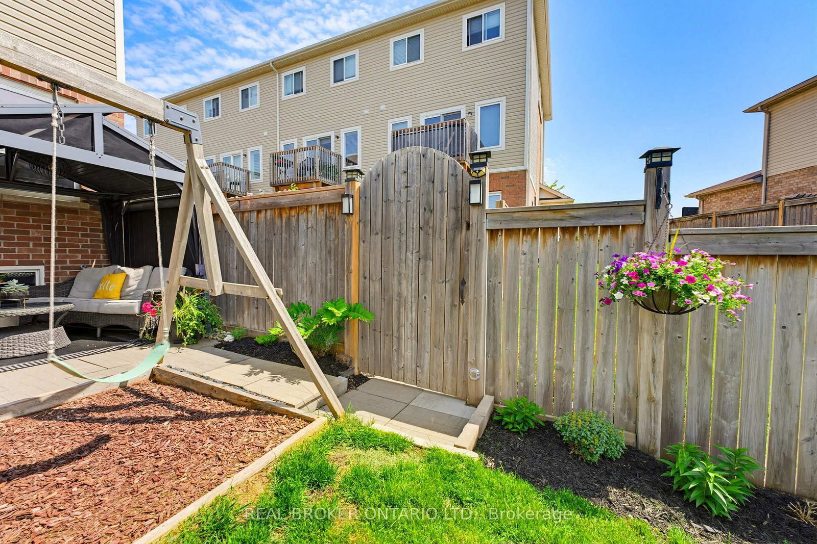 100 Chester Drive • #16 • Cambridge, ON photo 27