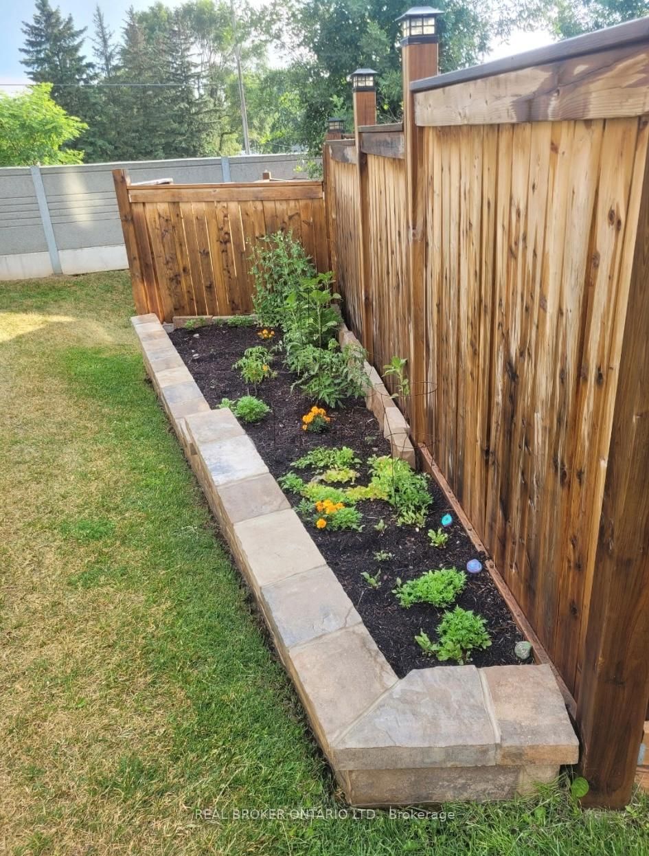 100 Chester Drive • #16 • Cambridge, ON photo 30