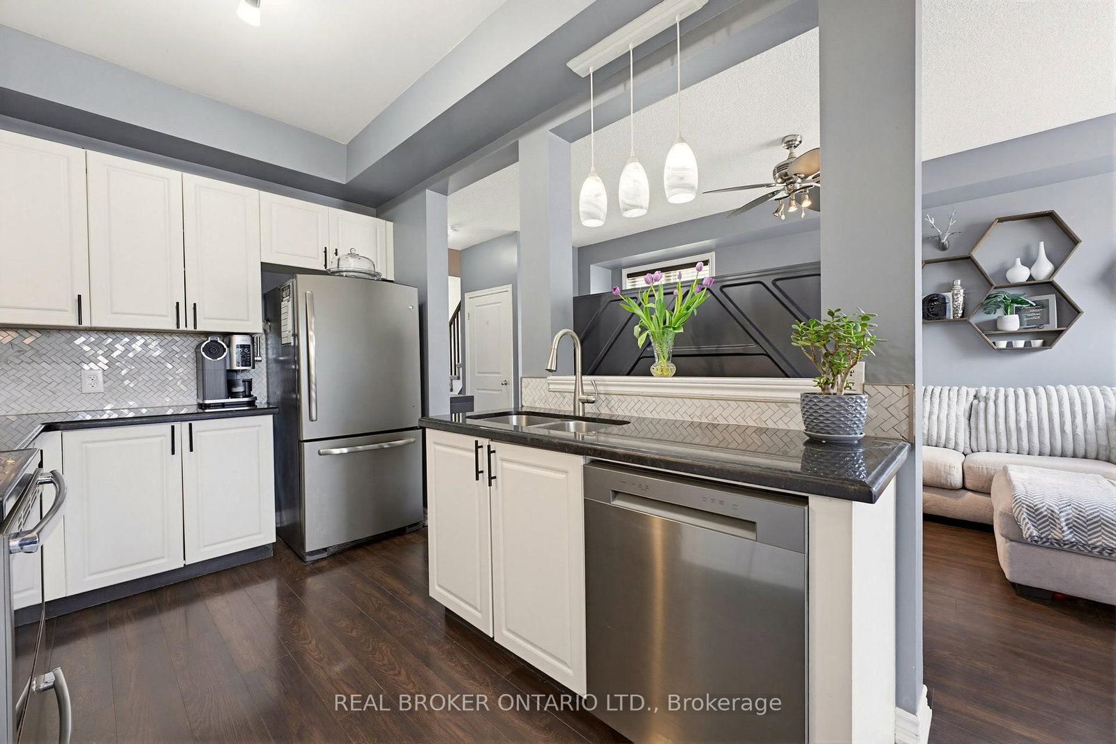100 Chester Drive • #16 • Cambridge, ON photo 8