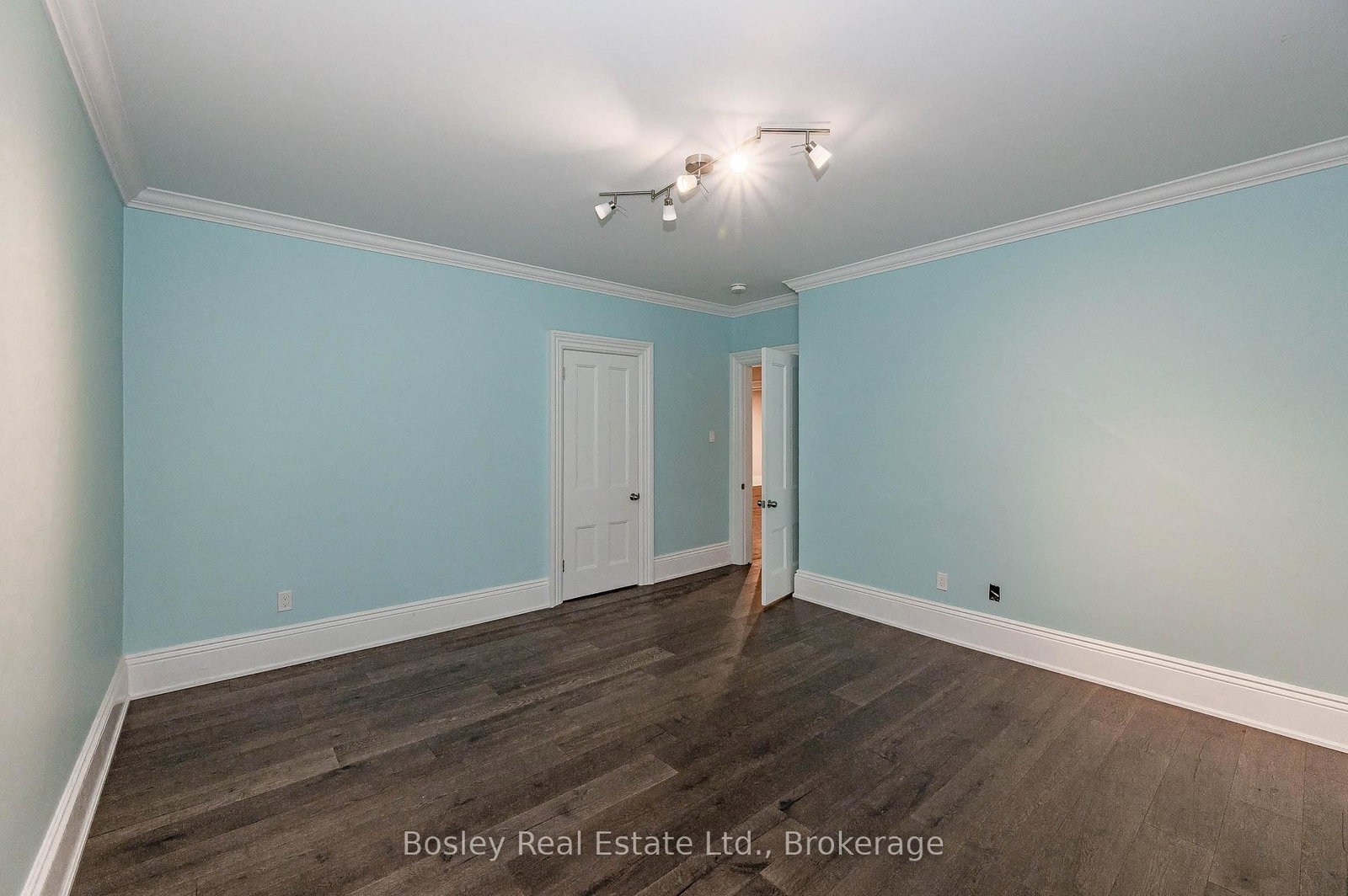 80 Queen Street • Guelph, ON photo 38