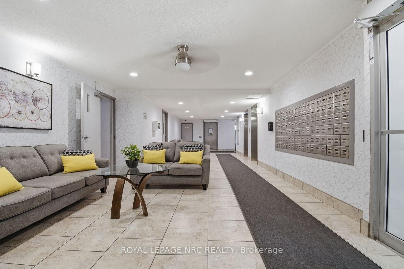 198 Scott Street E, Unit 117 - Photo 2