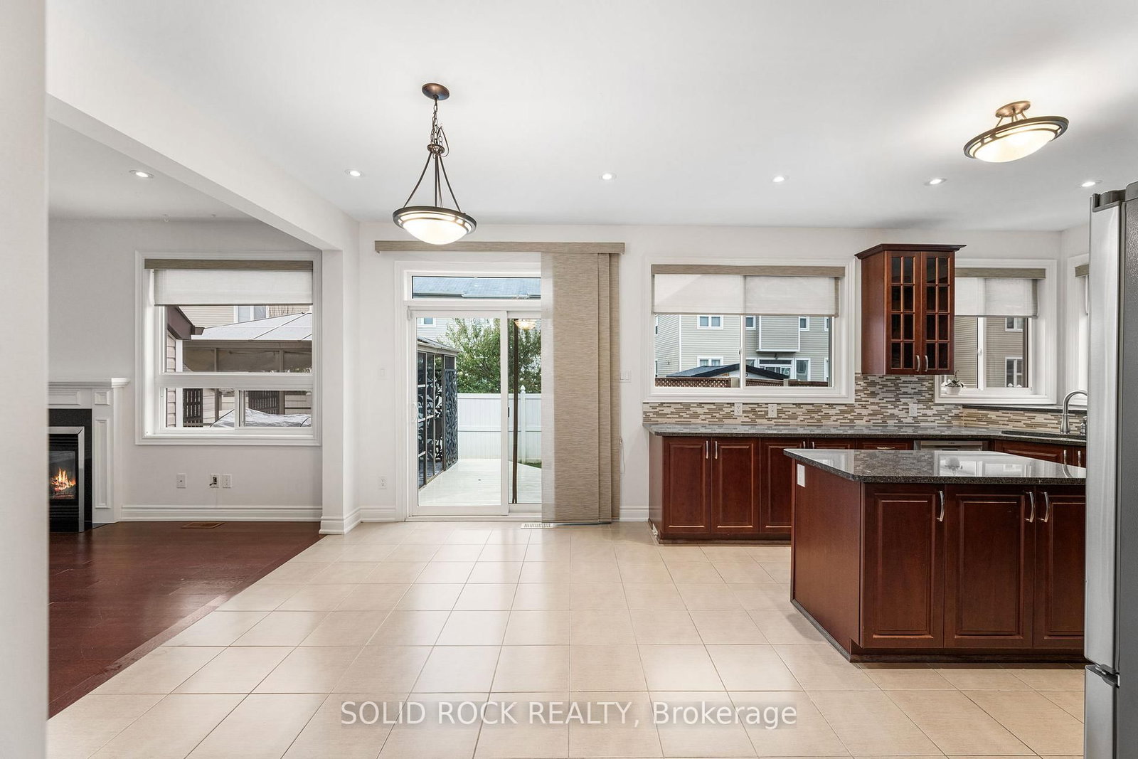 347 Bamburgh Way • Ottawa, ON photo 11