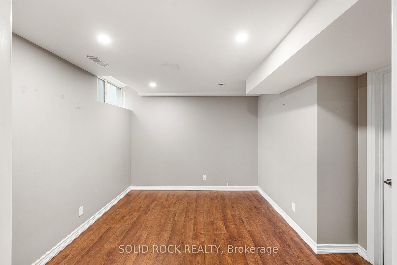 347 Bamburgh Way • Ottawa, ON photo 35