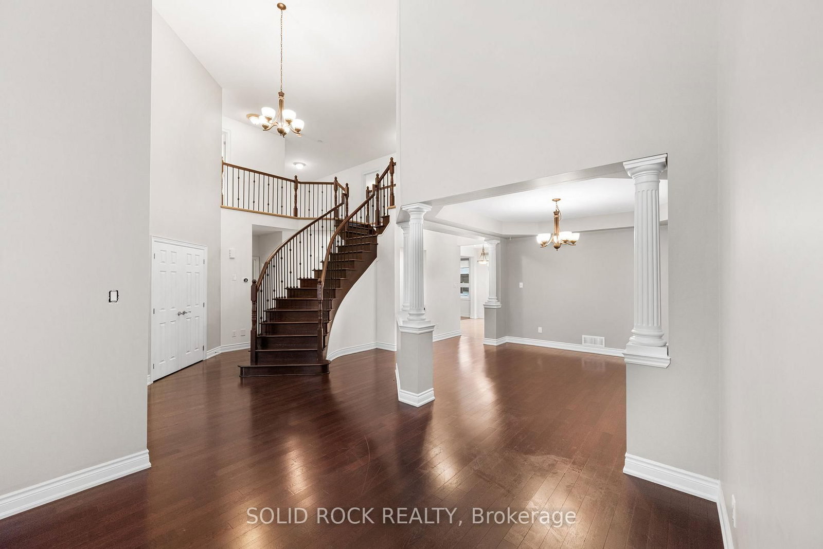 347 Bamburgh Way • Ottawa, ON photo 6