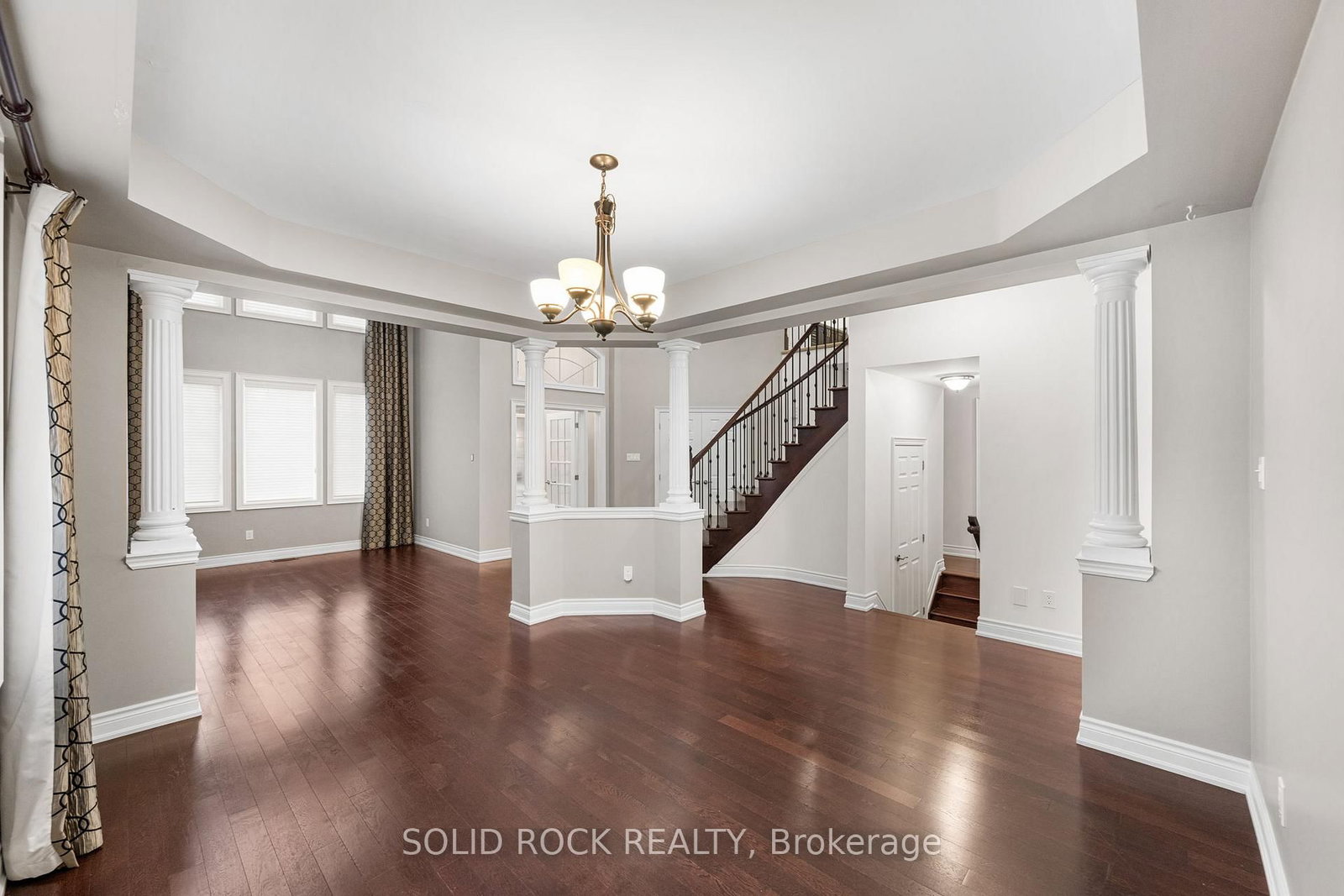 347 Bamburgh Way • Ottawa, ON photo 7