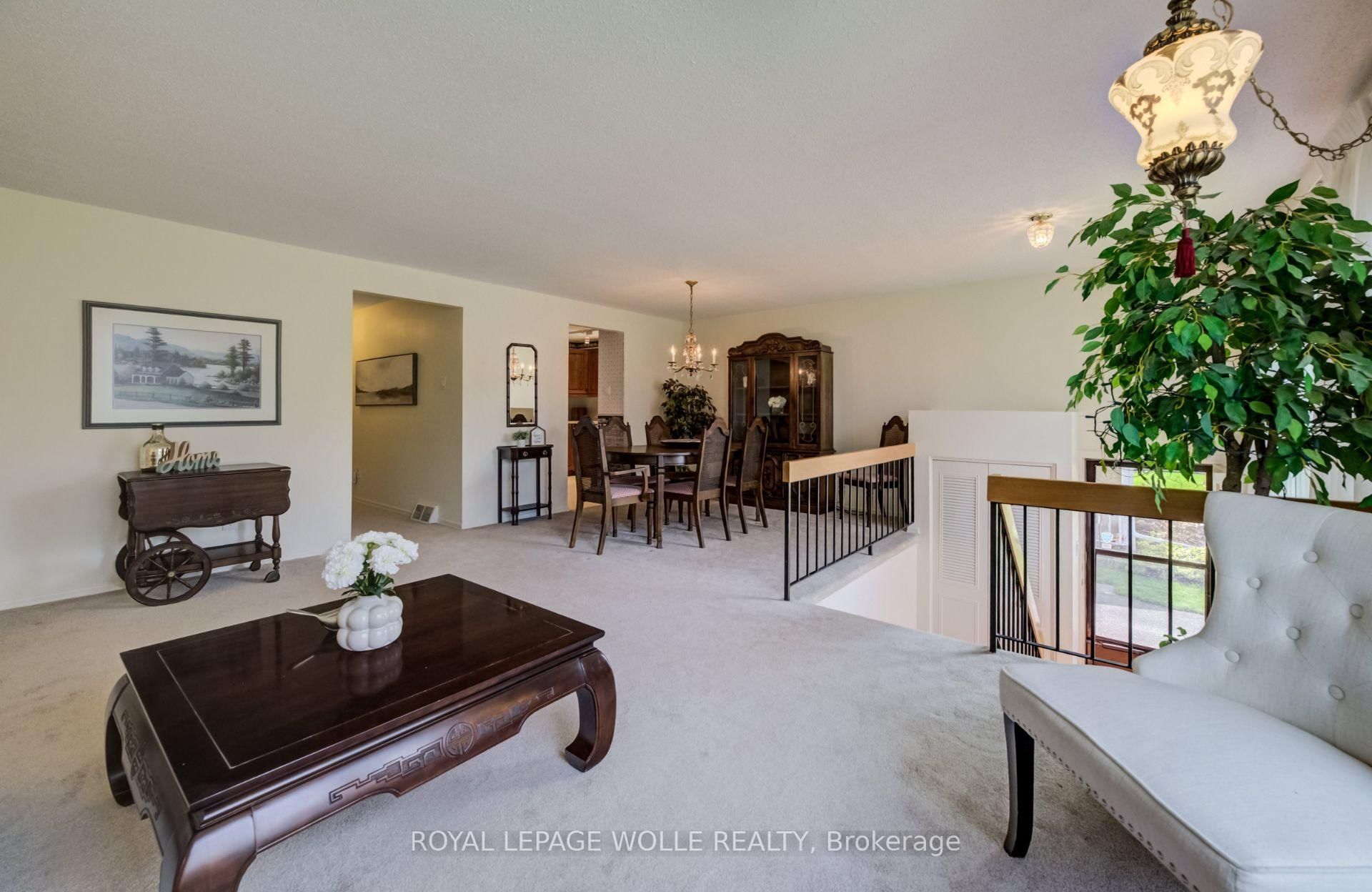51 Underhill Crescent