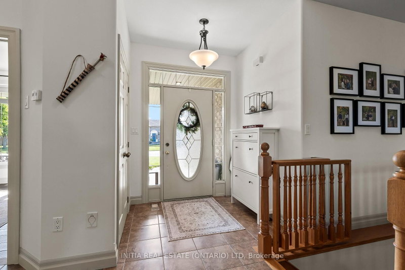 477 1st Ave photo 4