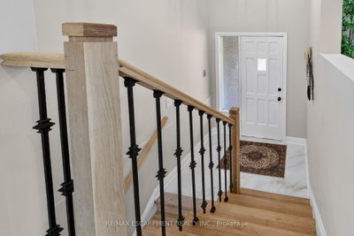 83 Riverdale Drive • Hamilton, ON photo 4