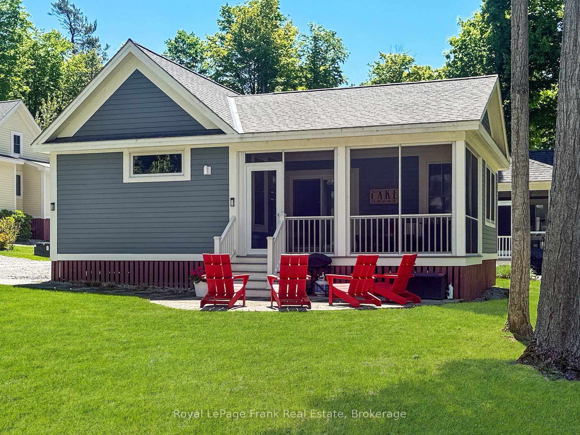 5 Hollow Lane, Unit 215