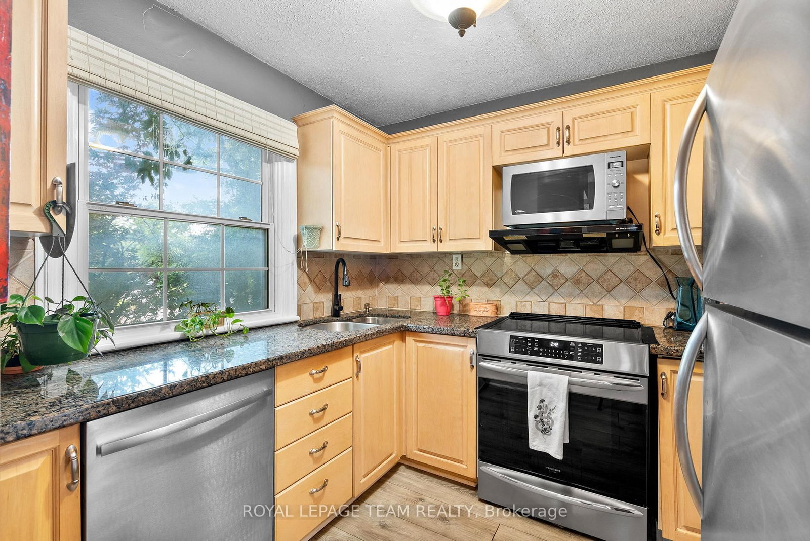 421 Greenwood Avenue - Photo 6