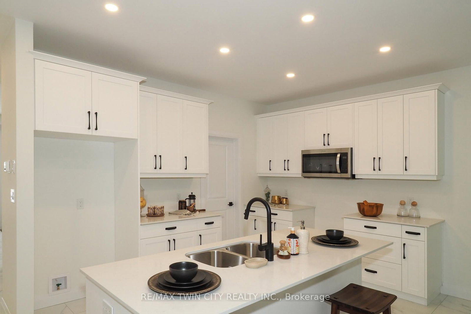 217 JEFFREY Place • Kitchener, ON photo 13