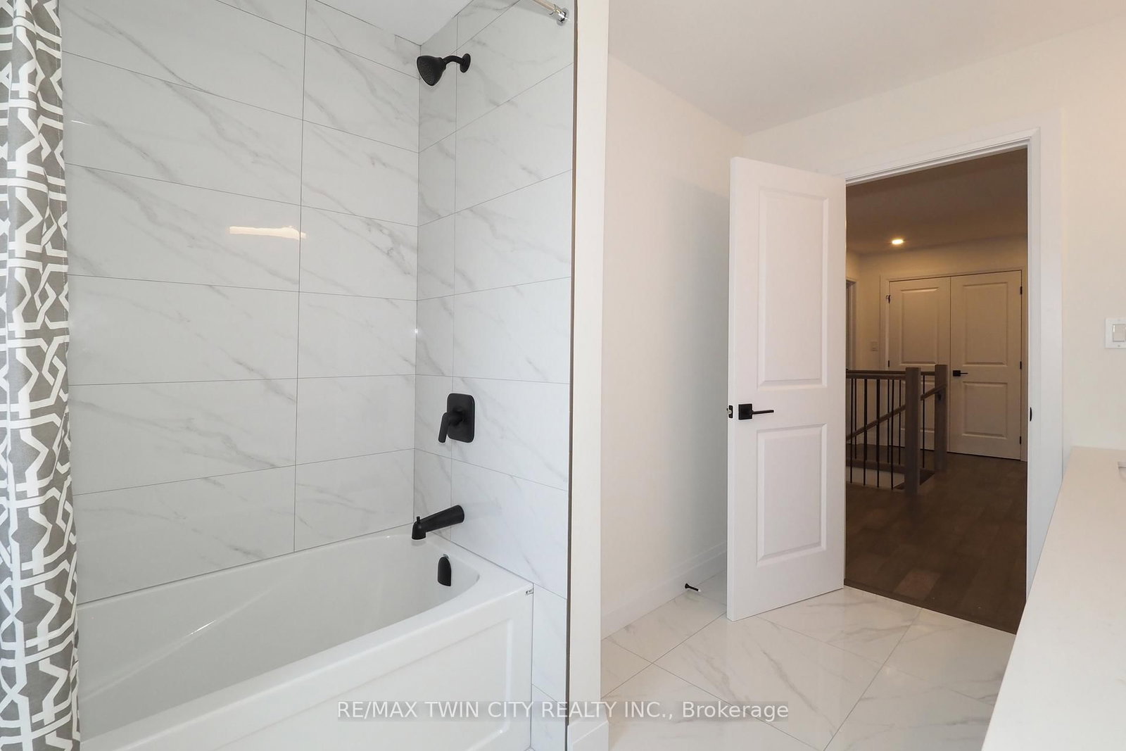 217 JEFFREY Place • Kitchener, ON photo 39