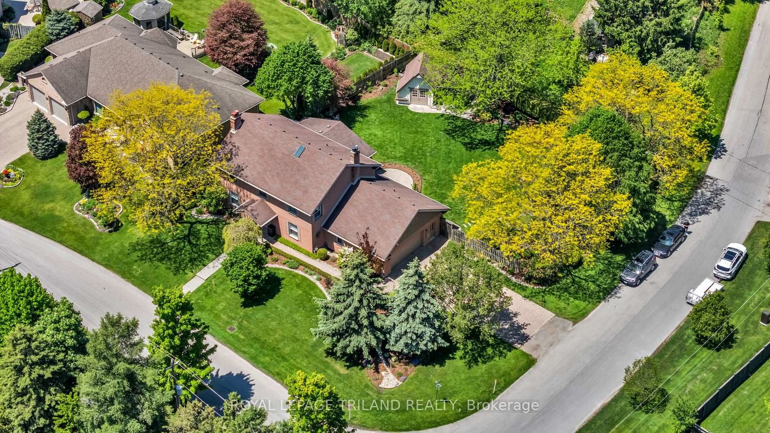26 NORTHCREST Drive, London North — photo 39
