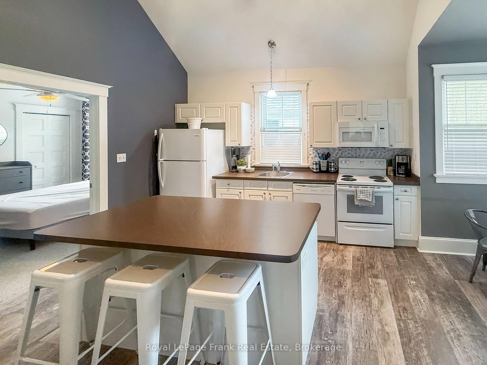 32 Hollow Lane • #199 • Prince Edward County, ON photo 11