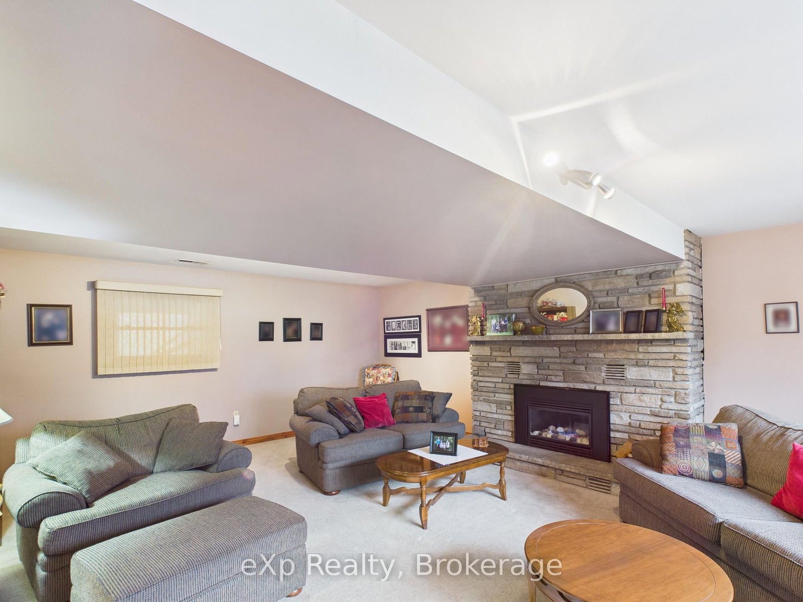 303 Mary Street • Brockton, ON photo 20