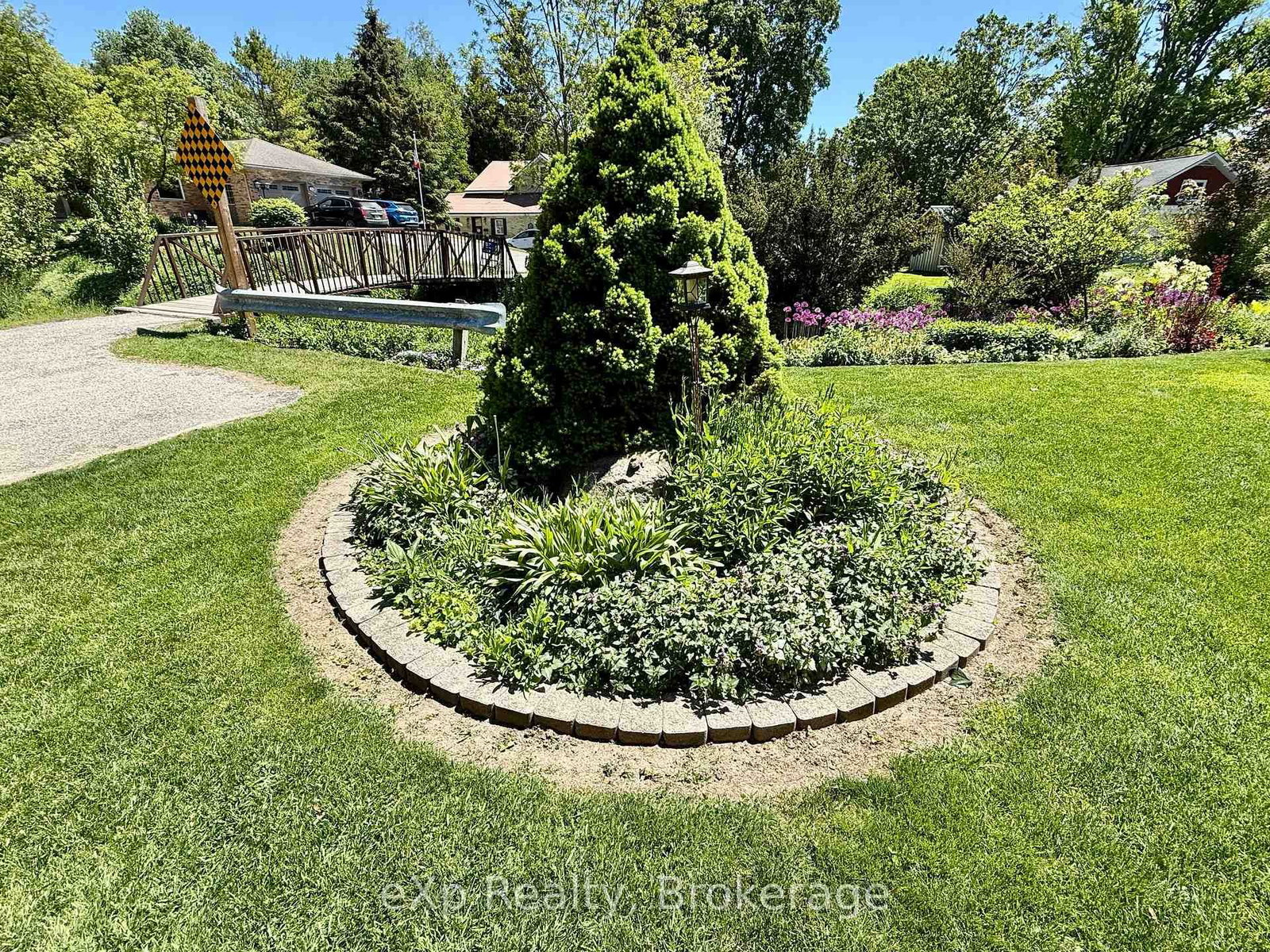 303 Mary Street • Brockton, ON photo 38
