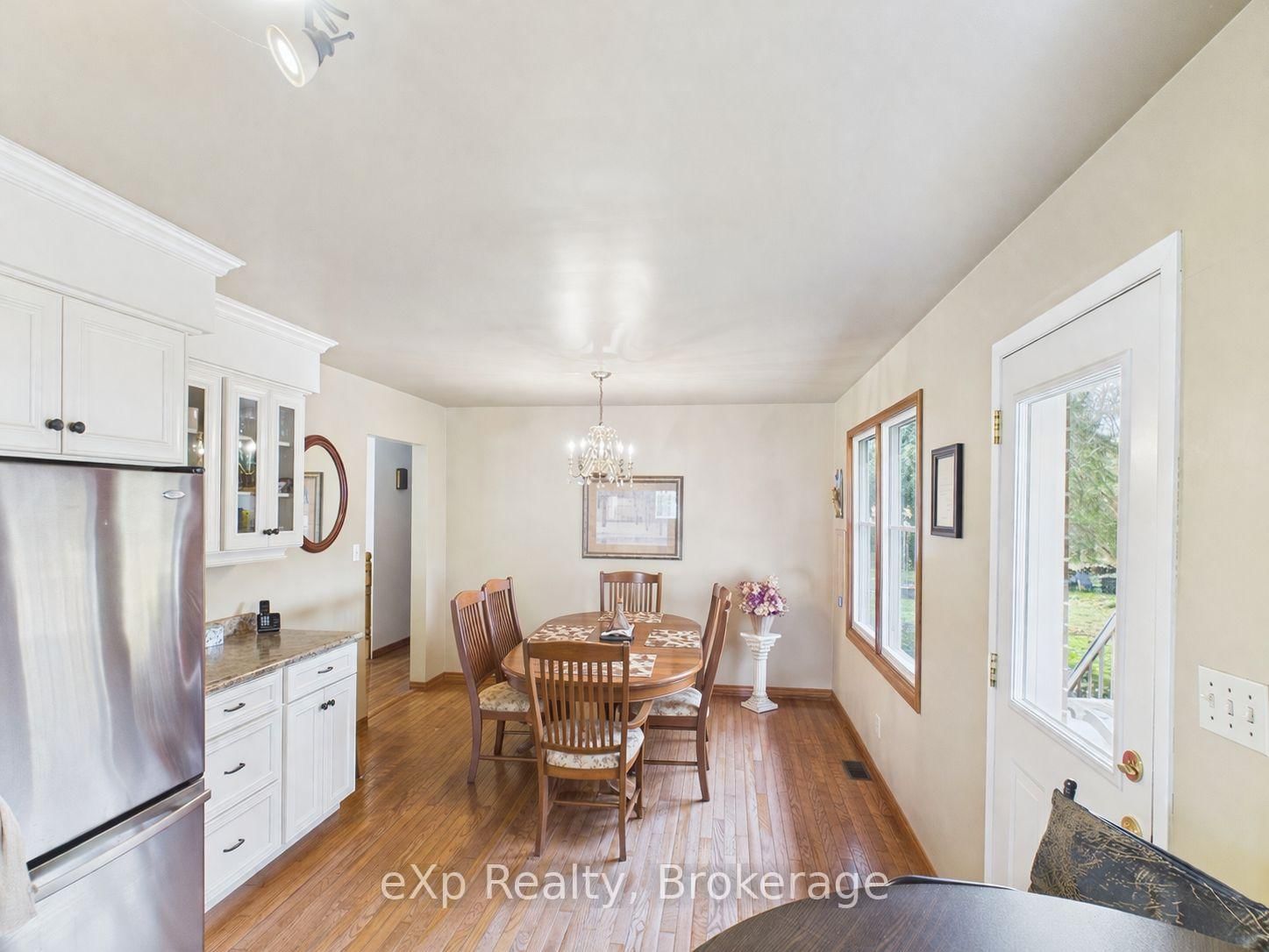 303 Mary Street • Brockton, ON photo 8