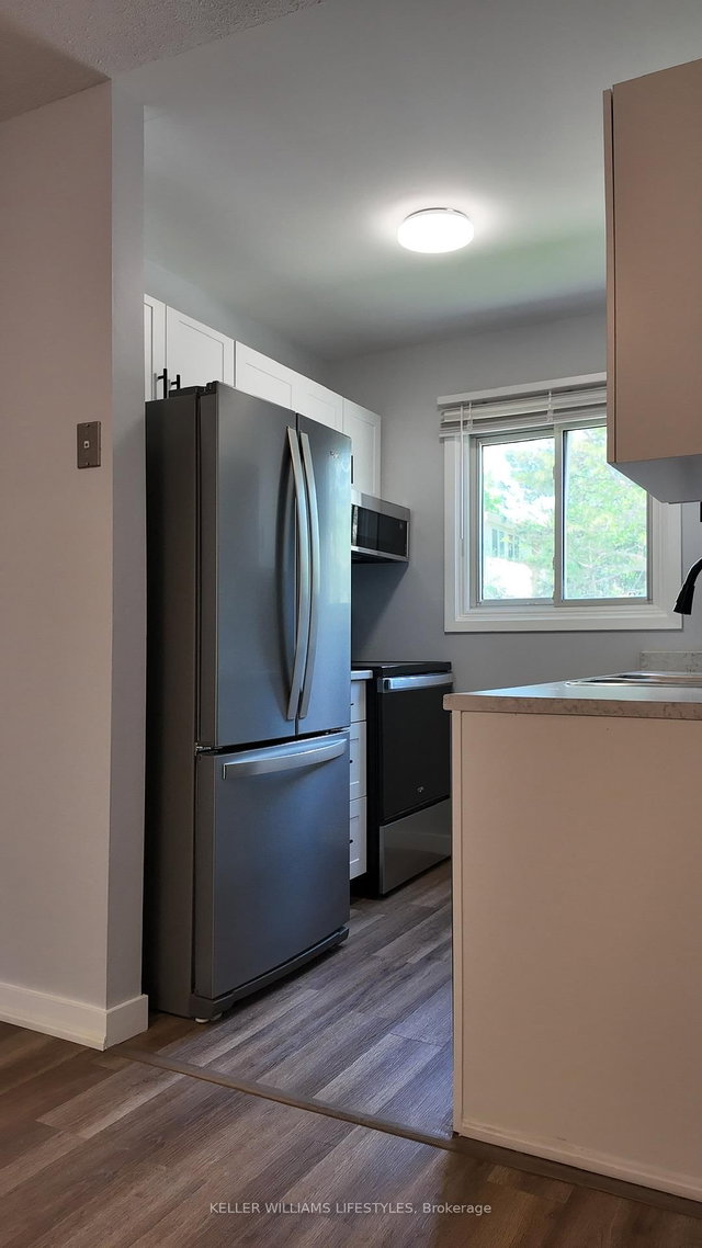 58 - 166 Southdale Road W