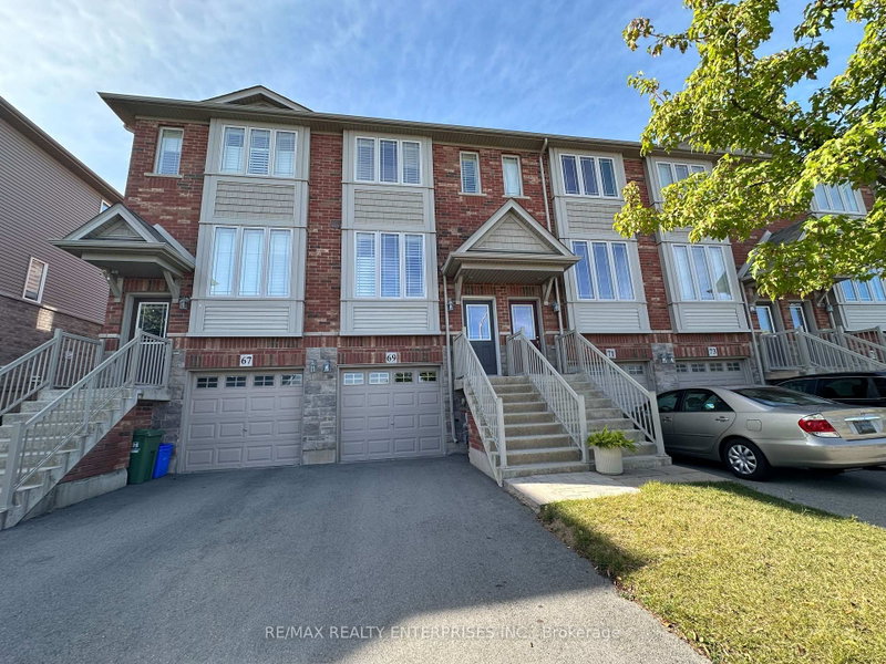 home for lease on 69 Edenrock Drive