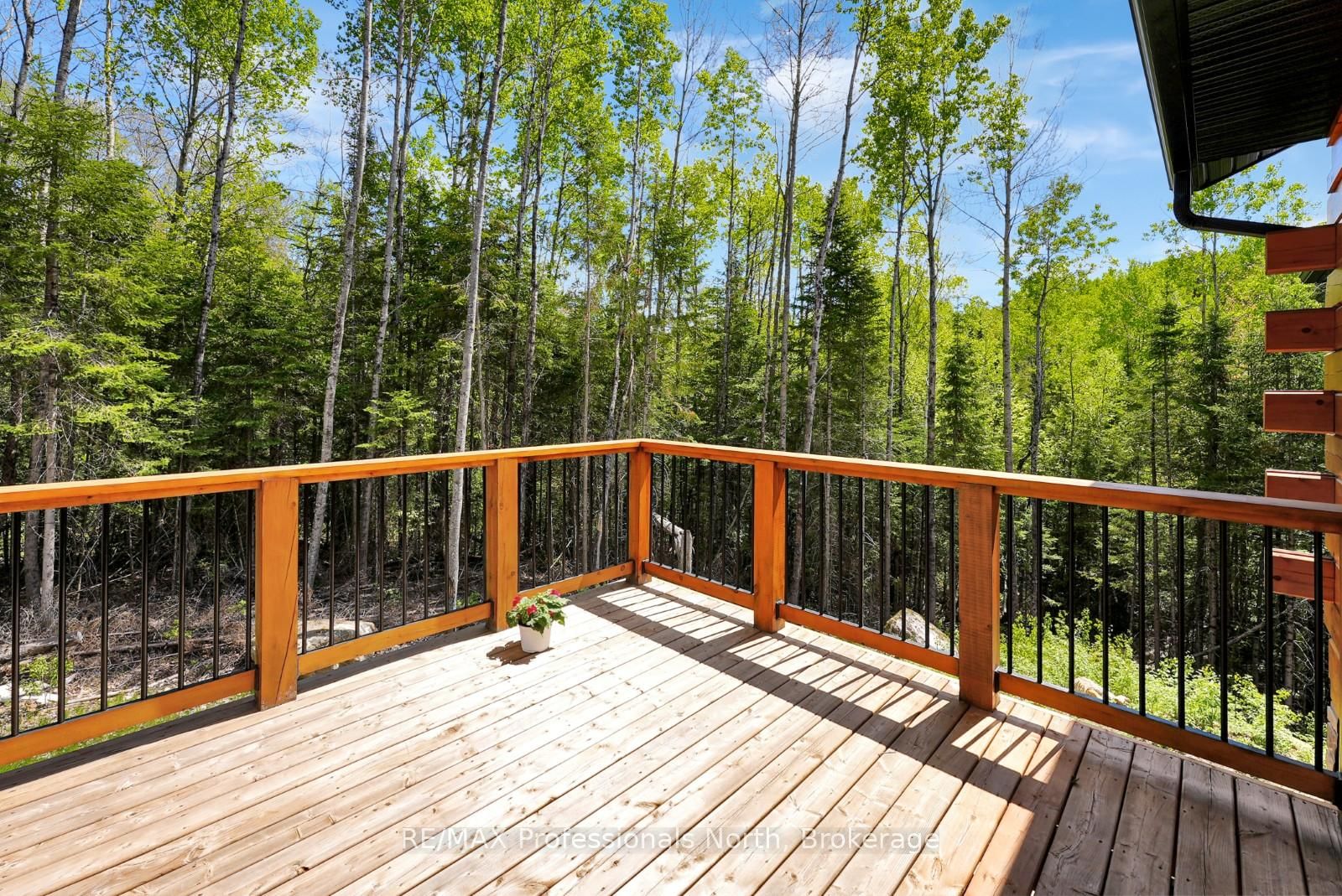 6587 Elephant Lake Road • Dysart et al, ON photo 16