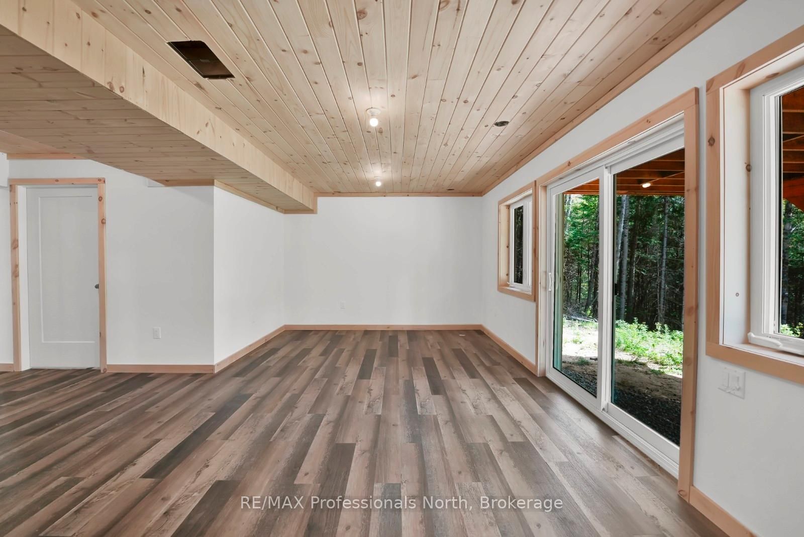 6587 Elephant Lake Road • Dysart et al, ON photo 37