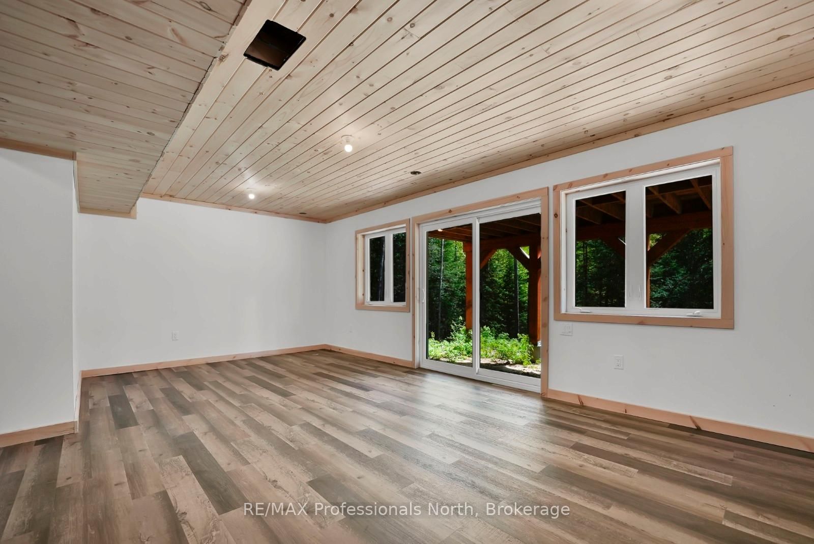 6587 Elephant Lake Road • Dysart et al, ON photo 38