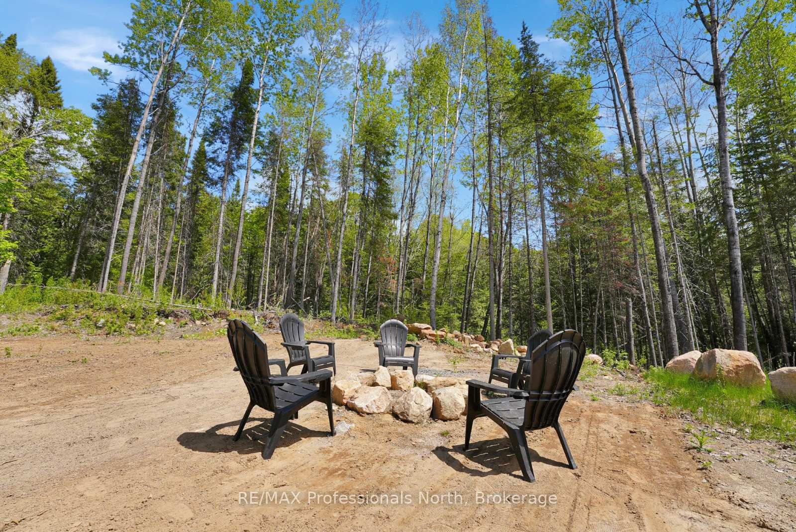 6587 Elephant Lake Road • Dysart et al, ON photo 43