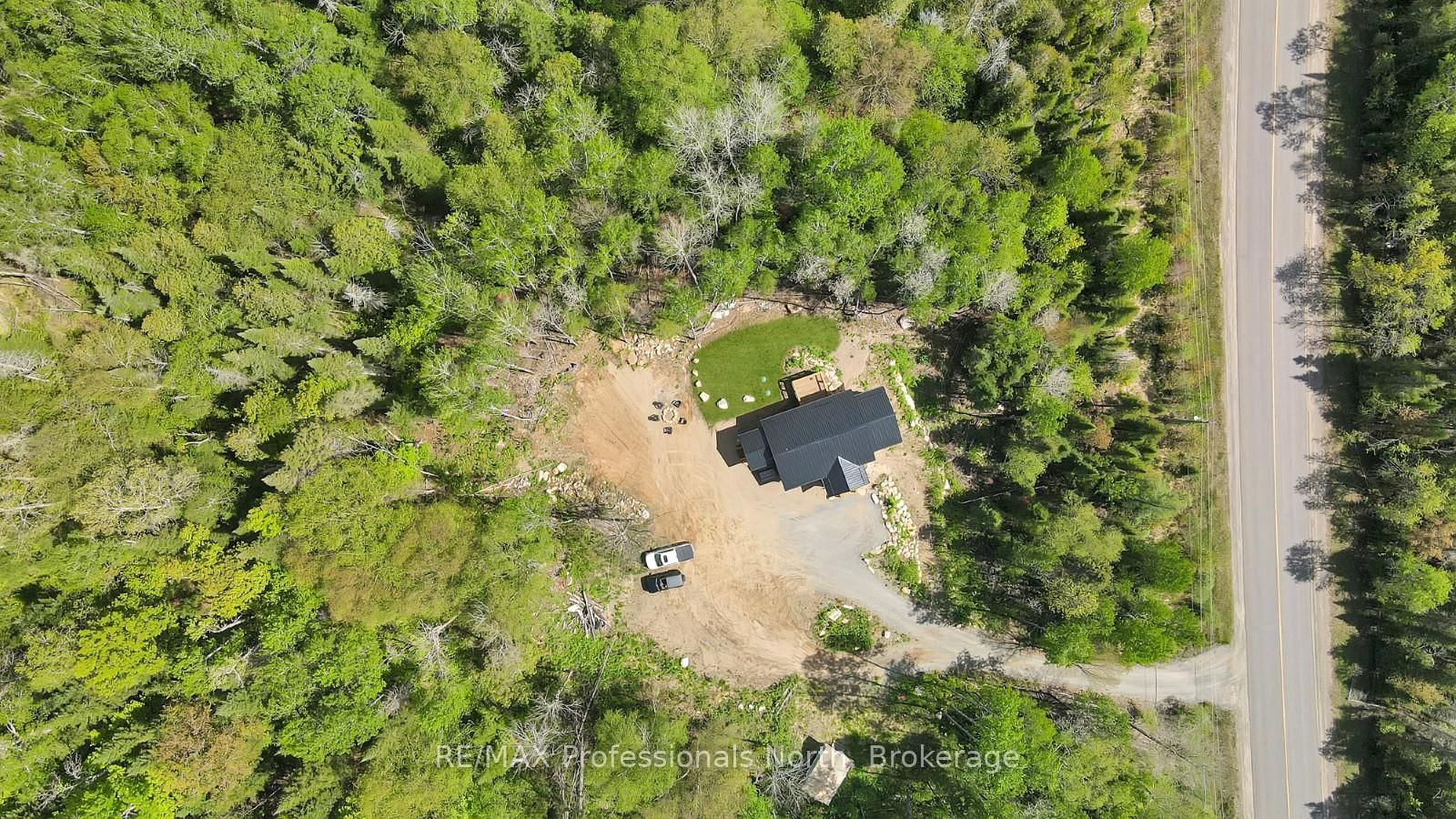 6587 Elephant Lake Road • Dysart et al, ON photo 46