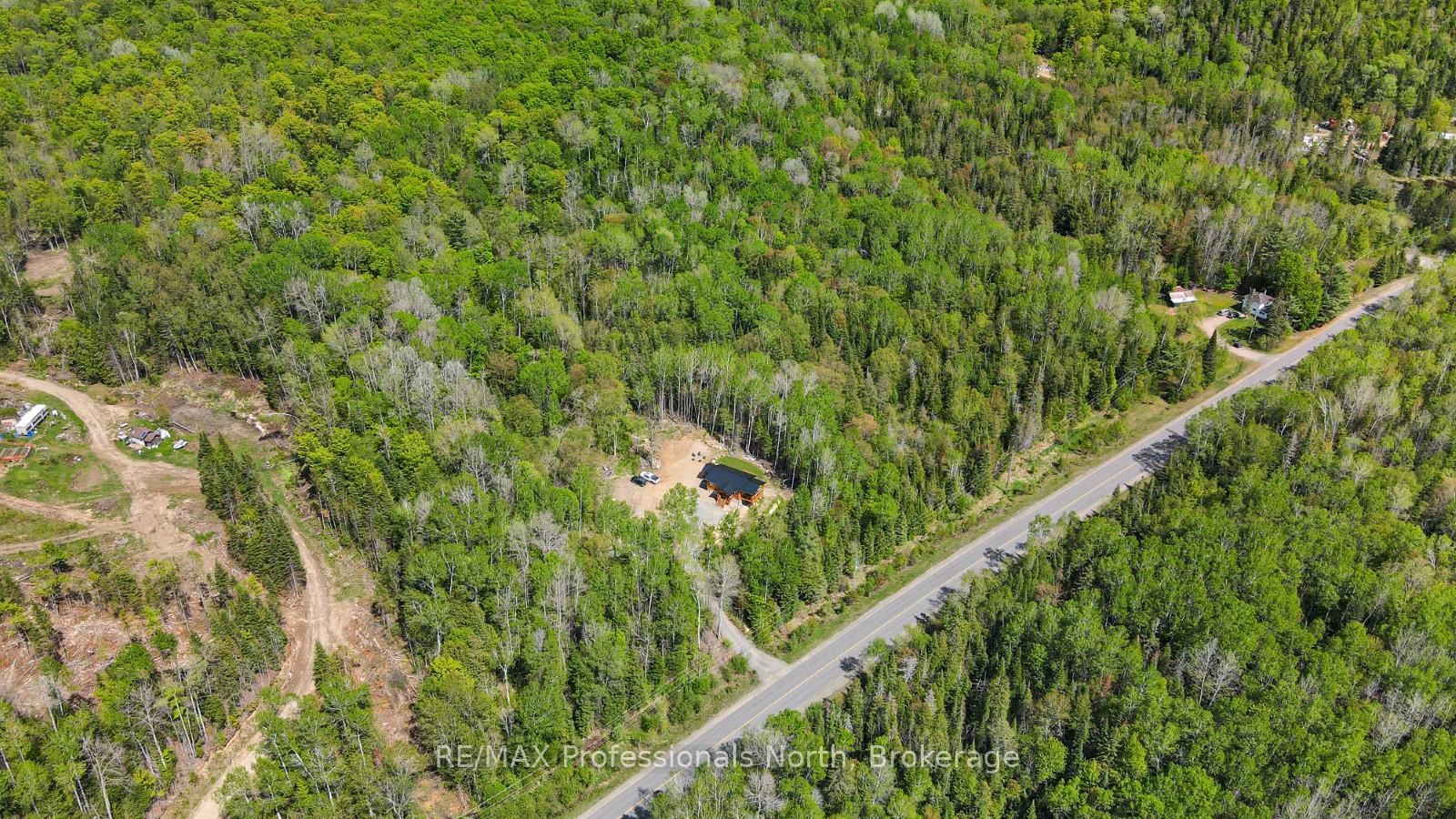 6587 Elephant Lake Road • Dysart et al, ON photo 47