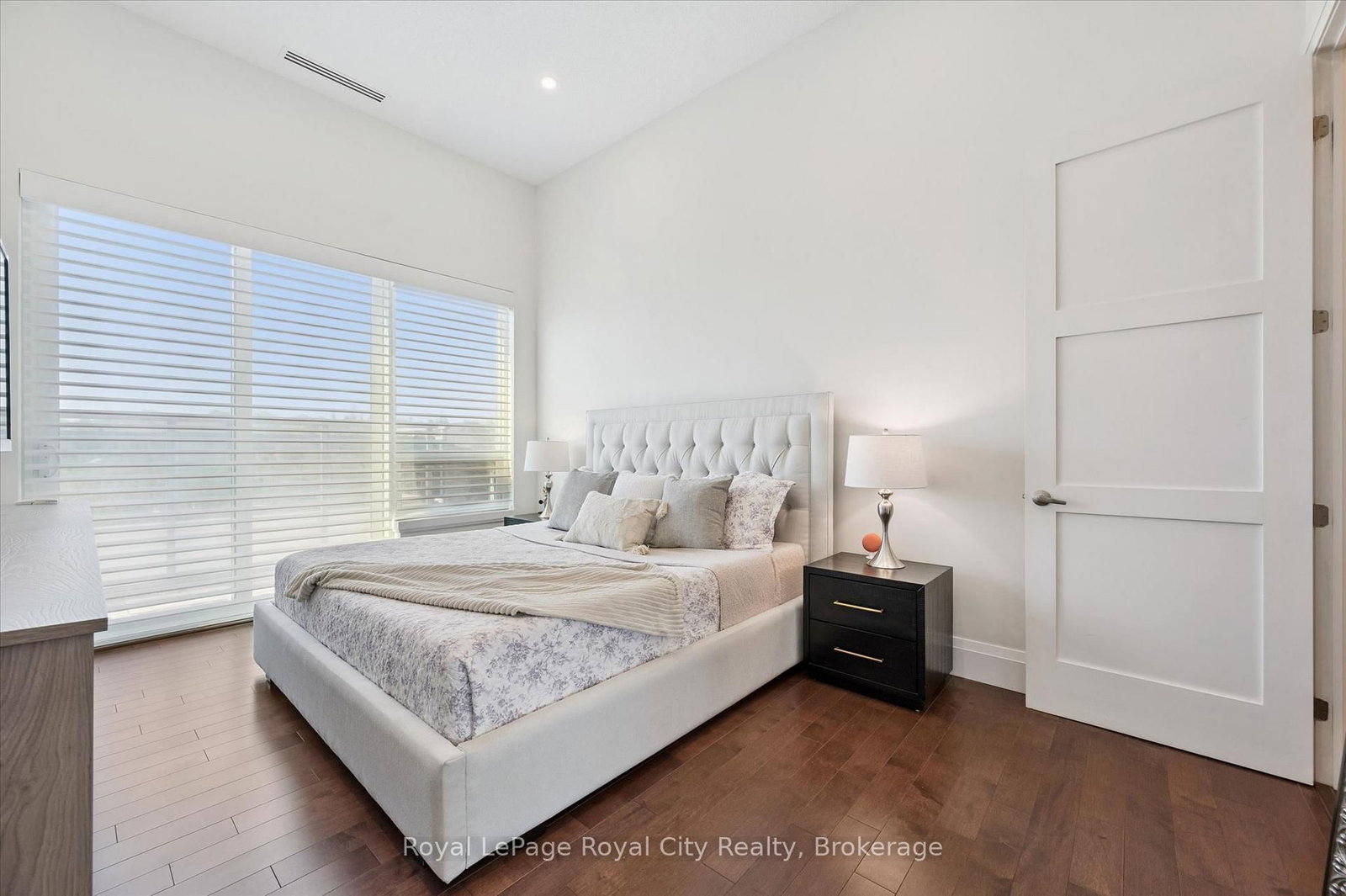 53 Arthur Street S, Unit 1005 - Photo 16