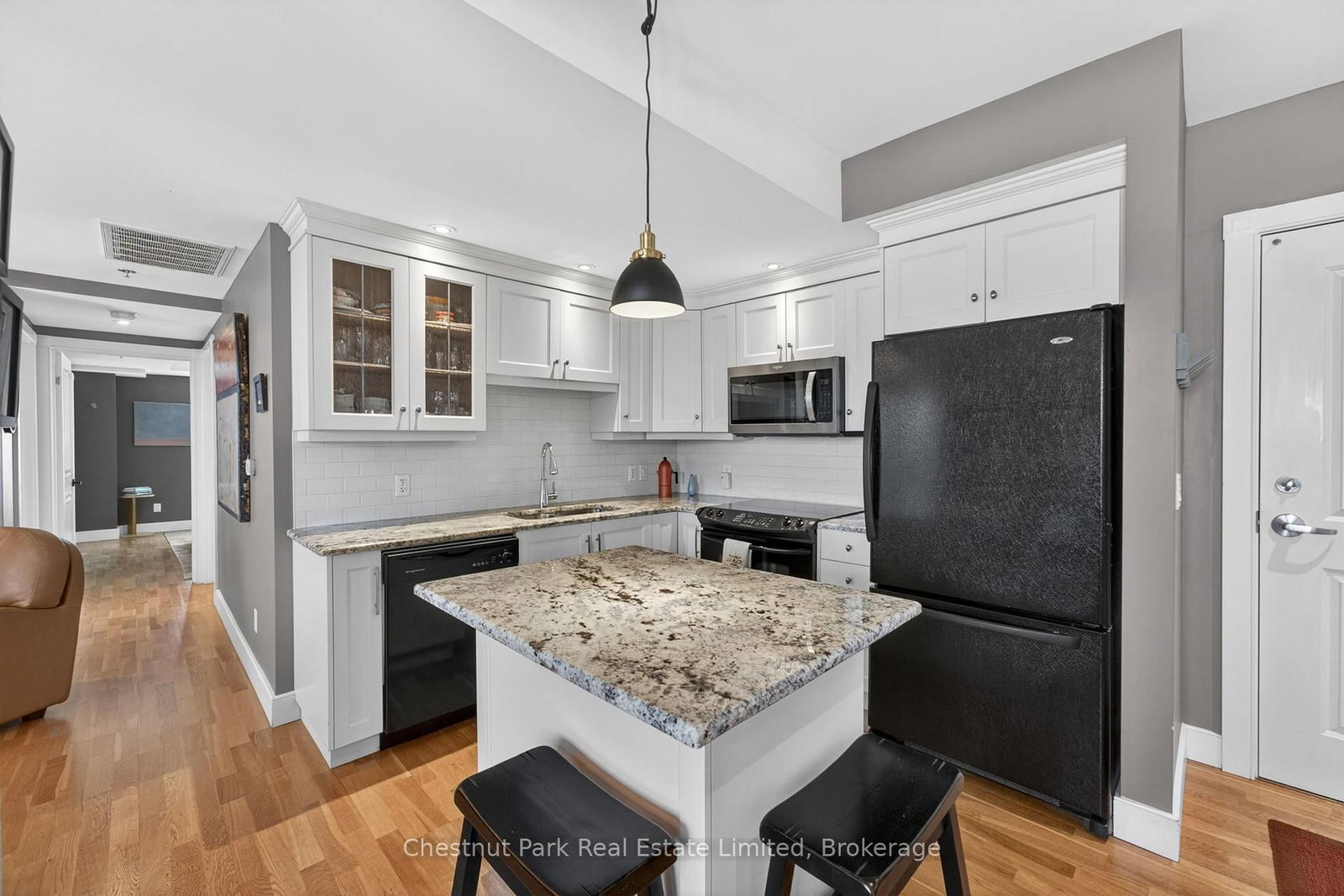 280 Main Street • #404 • Prince Edward County, ON photo 11