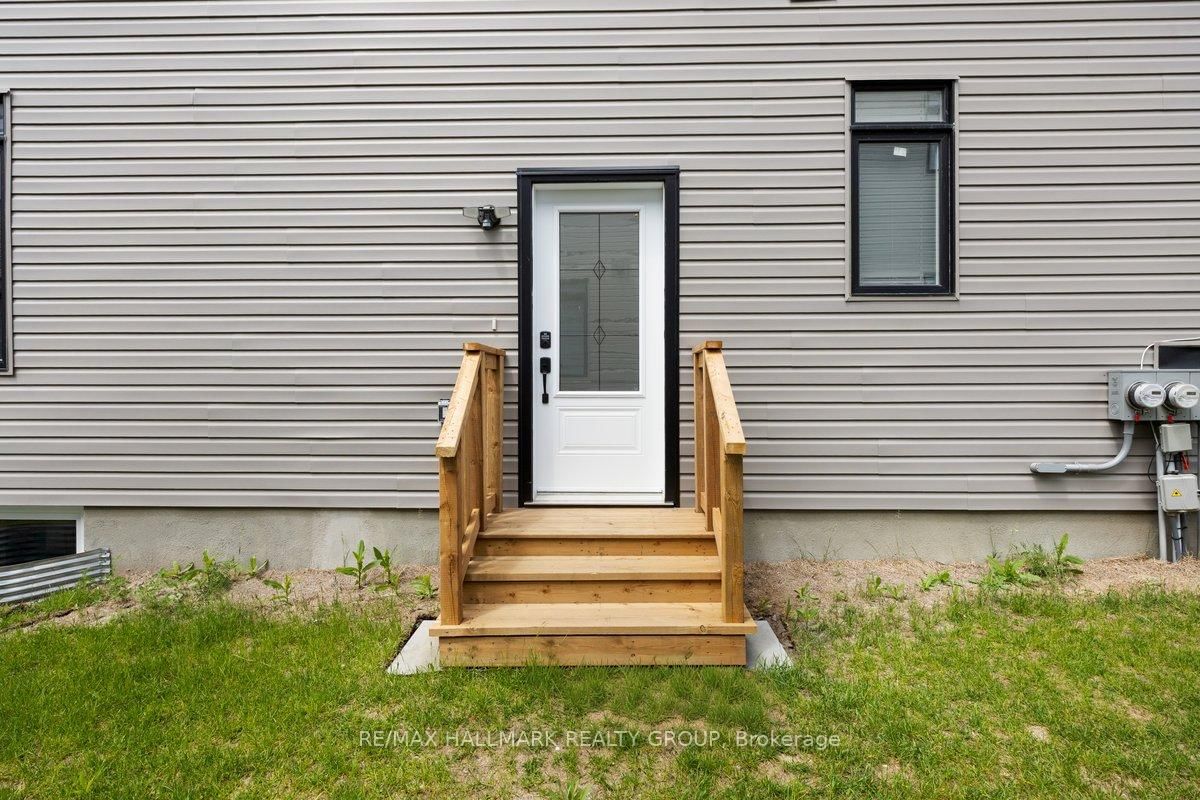 B - 525 Tahoe Heights, Ottawa 2