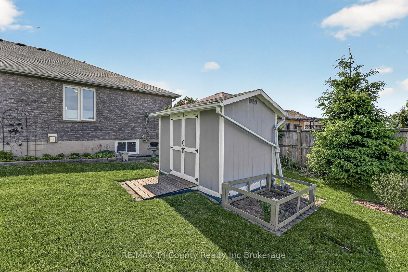 31 Morning Glory Drive • Tillsonburg, ON photo 14