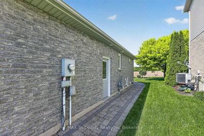31 Morning Glory Drive • Tillsonburg, ON photo 6