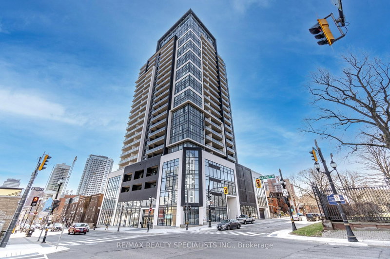 home for lease on 2206-15 Queen Street S