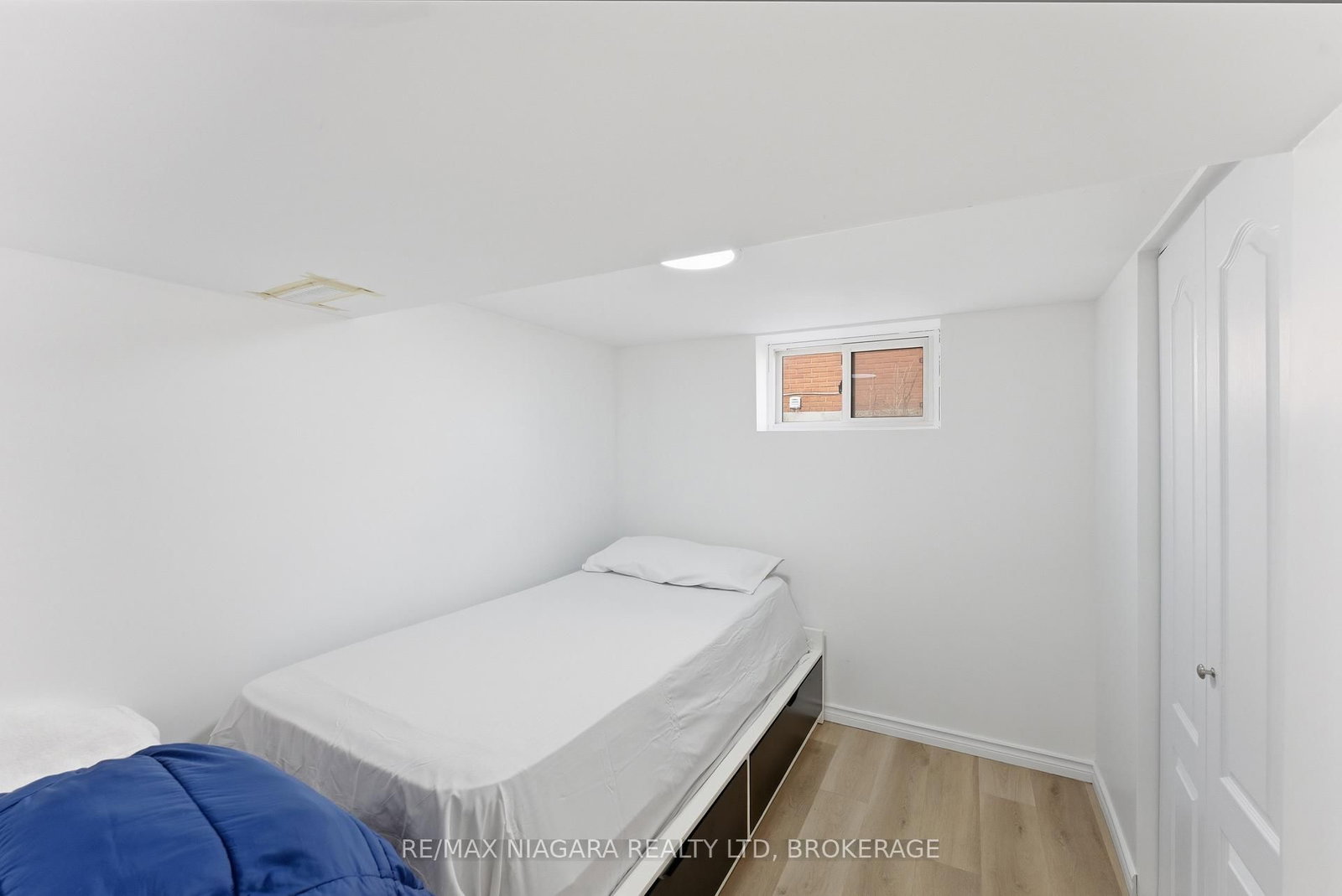 243 Geneva Street - Photo 17