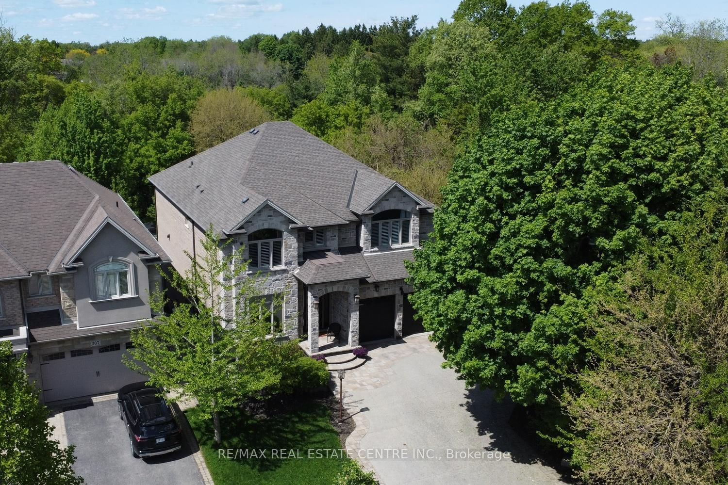 211 Tollgate Drive, Hamilton, ON, photo 2
