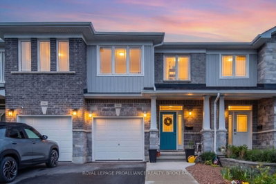 1560 Davenport Crescent