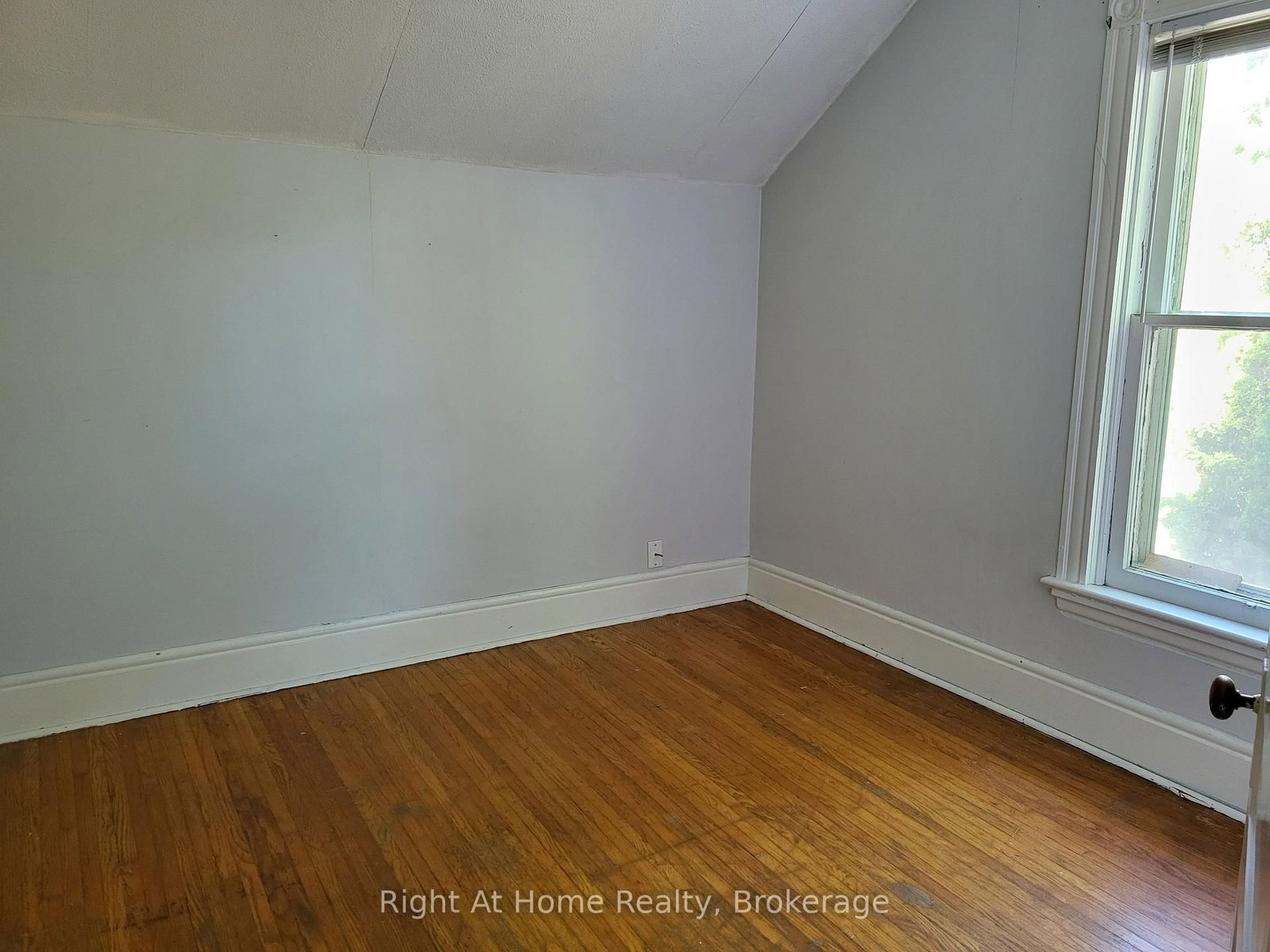 12 Mercer Street • Stratford, ON photo 21