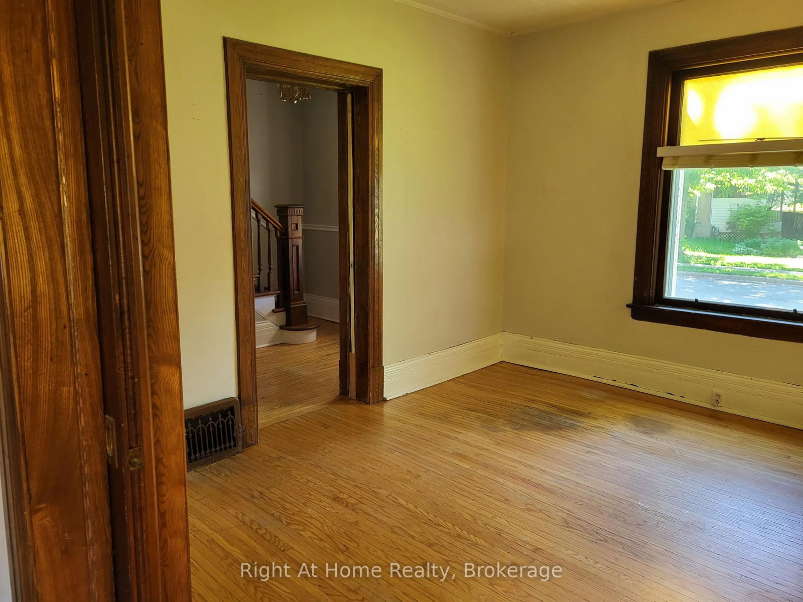 12 Mercer Street • Stratford, ON photo 6