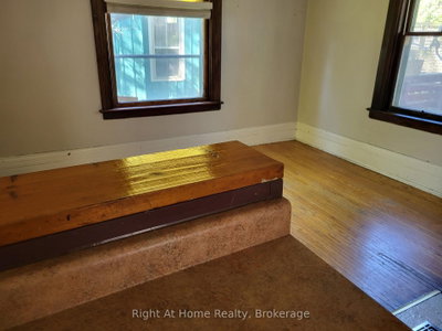 12 Mercer Street • Stratford, ON photo 9