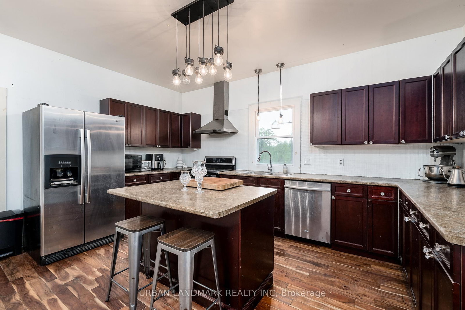 122 Seymour Street W • Madoc, ON photo 12