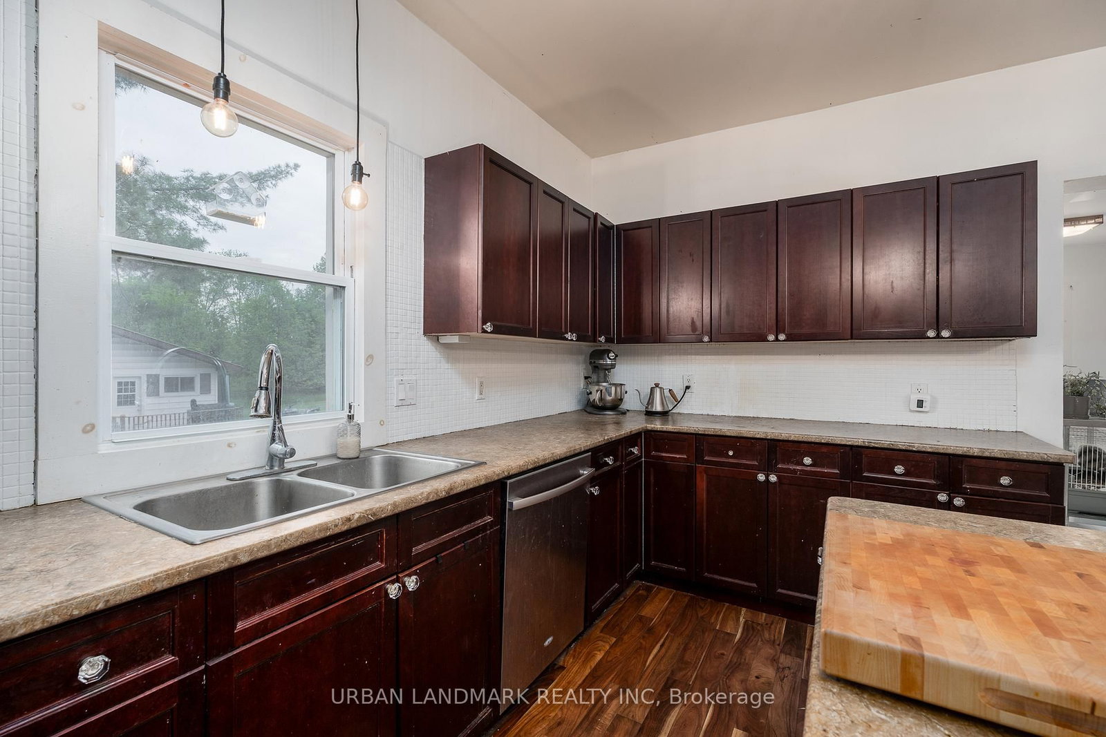 122 Seymour Street W • Madoc, ON photo 14
