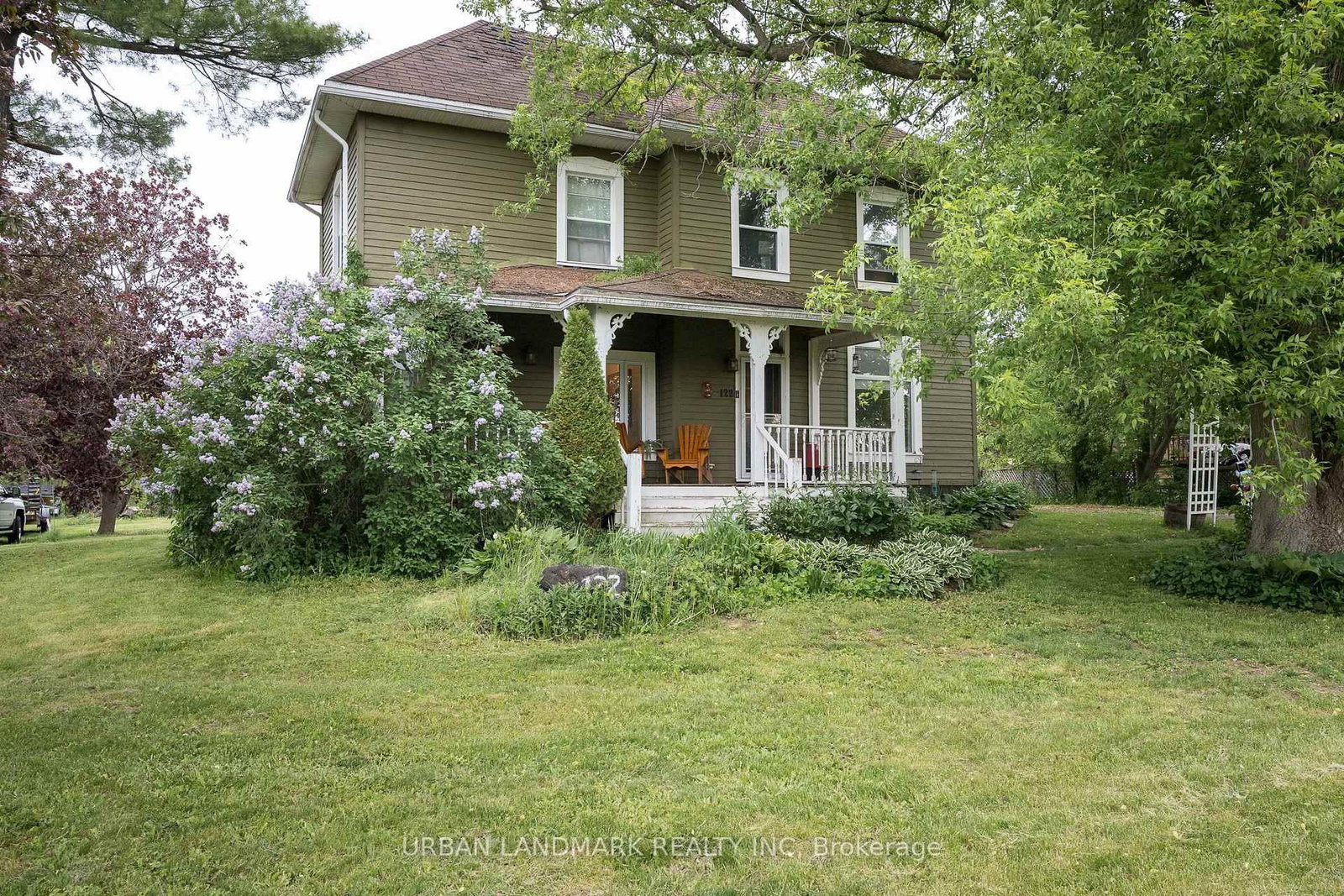 122 Seymour Street W • Madoc, ON photo 2
