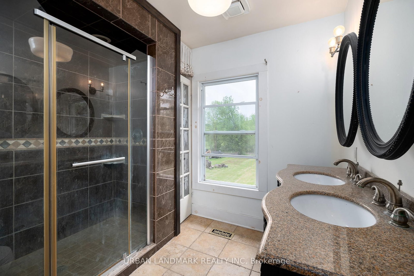 122 Seymour Street W • Madoc, ON photo 25