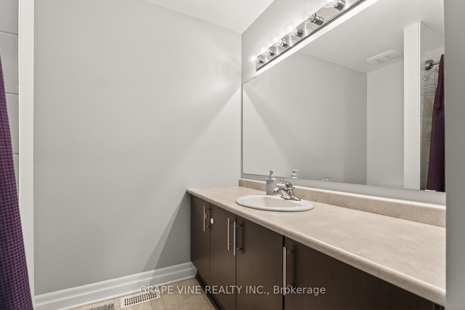 112 Hawkshaw Crescent • Ottawa, ON photo 24