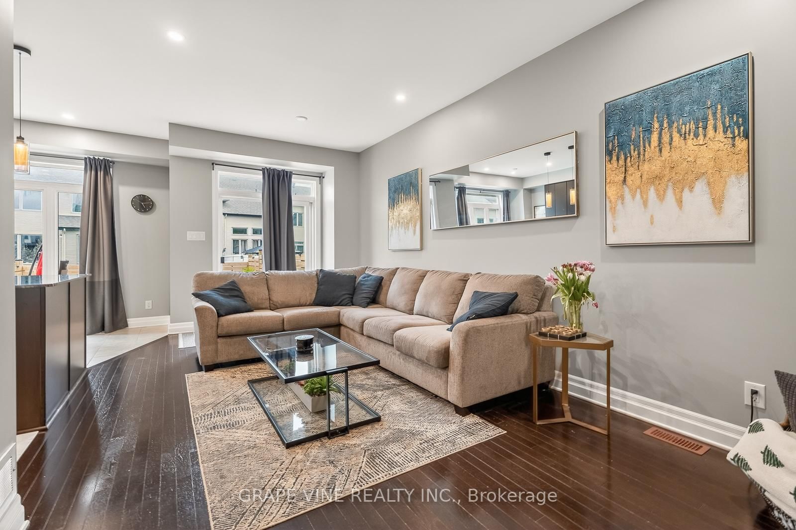 112 Hawkshaw Crescent • Ottawa, ON photo 7