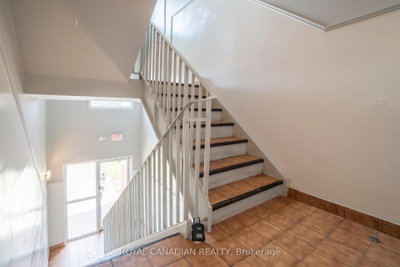 1096 Jalna Boulevard • #87 • London South, ON photo 2