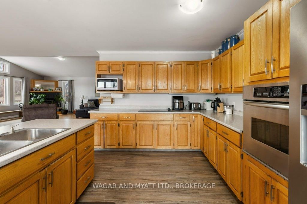 5243 COUNTY ROAD 9 Road • Napanee, ON photo 16