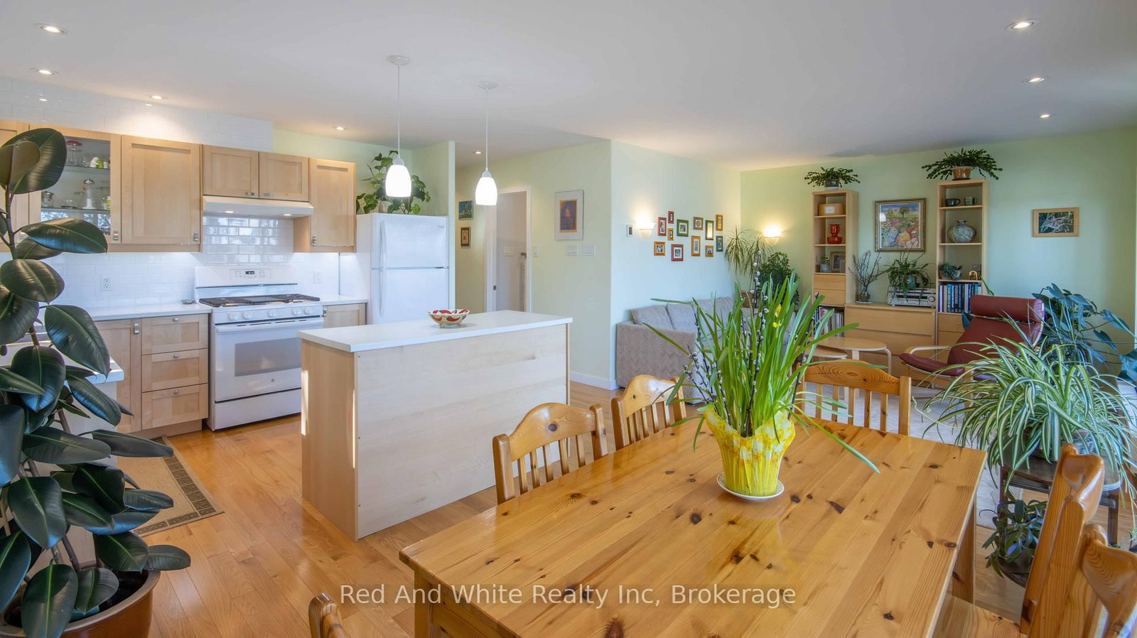 610 Pine Point Lane • Killaloe, ON photo 11